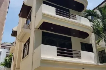 4 Bedroom House for rent in Khlong Tan Nuea, Bangkok near MRT Sukhumvit