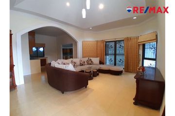 3 Bedroom Condo for sale in Nong Pla Lai, Chonburi