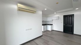 1 Bedroom Condo for sale in The Kris Extra 4, Huai Khwang, Bangkok near MRT Sutthisan