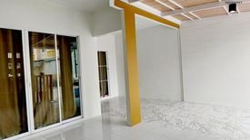 3 Bedroom Townhouse for sale in Baan Pisan Bang Kradi, Samae Dam, Bangkok