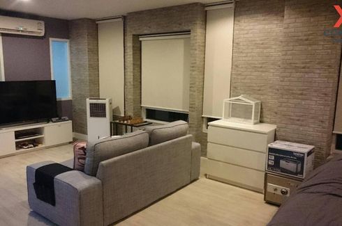 1 Bedroom Condo for rent in Surawong City Resort, Si Phraya, Bangkok near BTS Chong Nonsi