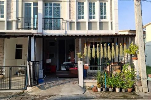 4 Bedroom Townhouse for sale in Golden Town Bangna-Suanluang, Prawet, Bangkok near Airport Rail Link Ban Thap Chang