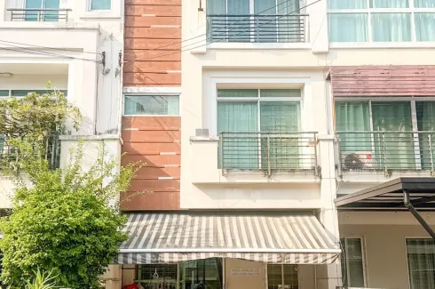 3 Bedroom Townhouse for sale in Baan Klang Muang Urbanion Rama 9 - Ring Road, Saphan Sung, Bangkok near Airport Rail Link Ban Thap Chang