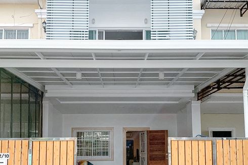3 Bedroom Townhouse for sale in Royal Rachawadee, Bang Mot, Bangkok