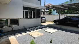 4 Bedroom House for rent in Bang Chak, Bangkok near BTS Punnawithi