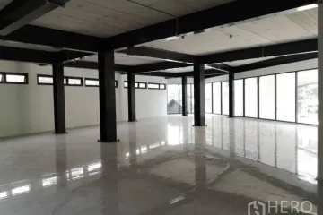 Office for rent in Chom Phon, Bangkok near MRT Lat Phrao