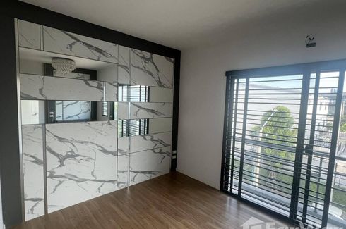 3 Bedroom Townhouse for sale in Baan Klang Muang The Era Pinklao-Charan, Bang Kruai, Nonthaburi
