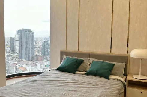 1 Bedroom Condo for sale in Si Phraya, Bangkok near MRT Sam Yan