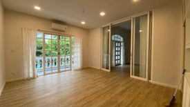 4 Bedroom Townhouse for rent in Prompak Gardens, Khlong Tan Nuea, Bangkok near BTS Phrom Phong