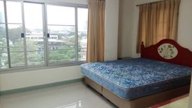 1 Bedroom Apartment for rent in Porn-Uthai Suite, Chatuchak, Bangkok near MRT Phaholyothin 24