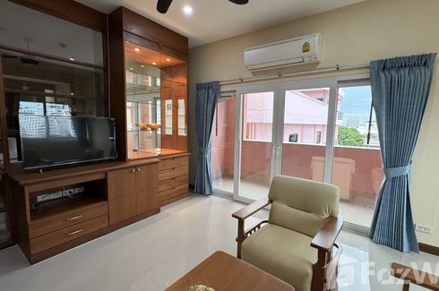 1 Bedroom Condo for sale in The Whitehouse Condotel, Nong Prue, Chonburi