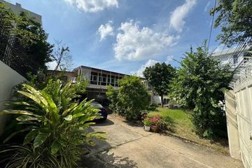 7 Bedroom House for rent in Phra Khanong, Bangkok near BTS Thong Lo