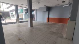 Commercial for rent in Khlong Toei Nuea, Bangkok near MRT Phetchaburi