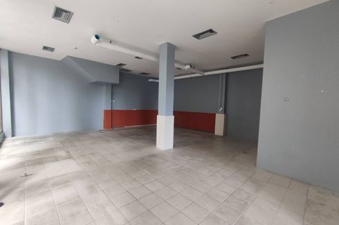 Commercial for rent in Khlong Toei Nuea, Bangkok near MRT Phetchaburi