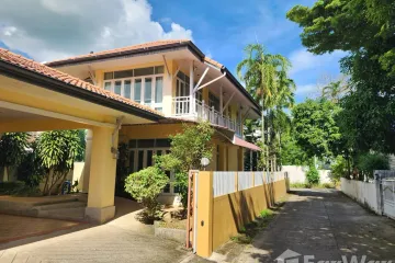 4 Bedroom House for sale in Rawai, Phuket