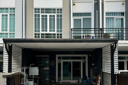 3 Bedroom Townhouse for sale in Gusto Petkasem 69, Nong Khaem, Bangkok