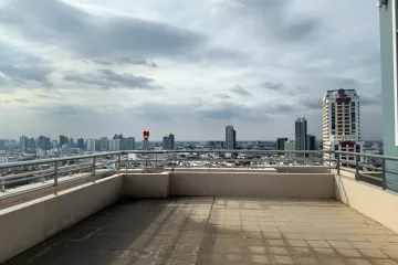 5 Bedroom Condo for sale in Watermark Chaophraya River, Bang Lamphu Lang, Bangkok