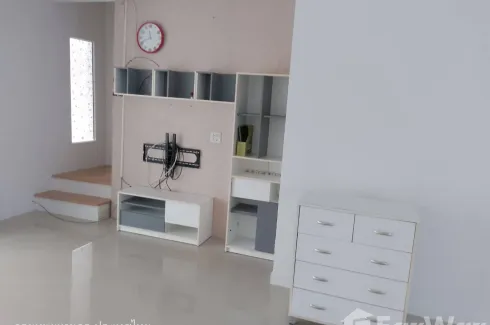 3 Bedroom Townhouse for rent in Bang Chan, Bangkok