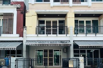 1 Bedroom Townhouse for sale in Wang Thonglang, Bangkok