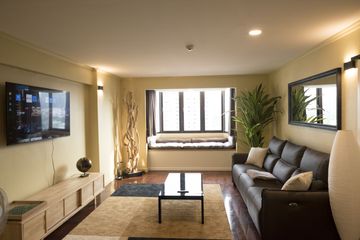 1 Bedroom Condo for sale in Omni Tower Sukhumvit Nana, Khlong Toei, Bangkok near BTS Nana