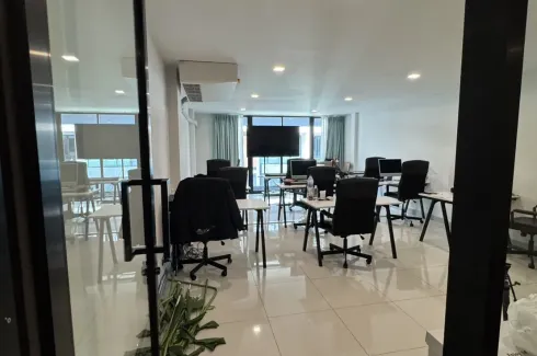 Office for rent in Samyan Business Town-Rama 4, Maha Phruettharam, Bangkok near MRT Sam Yan