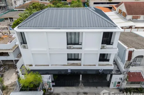 5 Bedroom House for rent in Khlong Toei, Bangkok