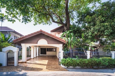 3 Bedroom House for sale in Pricha Lam Phet Village, Hua Mak, Bangkok near MRT Khlong Ban Ma