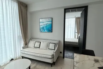 1 Bedroom Condo for rent in Tait Sathorn 12, Silom, Bangkok near BTS Saint Louis