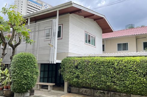 2 Bedroom House for rent in Yan Nawa, Bangkok