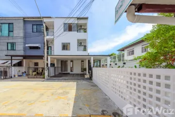 3 Bedroom Townhouse for sale in Sarin Wiz Sukhumvit 107, Samrong Nuea, Samut Prakan