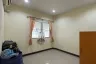 3 Bedroom Townhouse for sale in Ban Khlong Suan, Samut Prakan