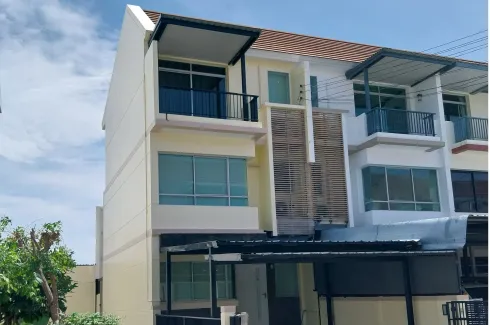 3 Bedroom Townhouse for sale in Baan Mai Thepharak-Wongwaen, Bang Phli Yai, Samut Prakan