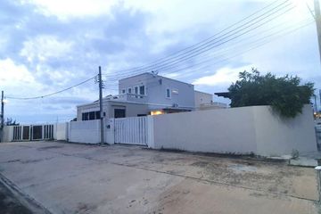 3 Bedroom Villa for sale in 180 BANGPU BEACH HOUSE, Bang Pu, Samut Prakan