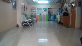 3 Bedroom Townhouse for sale in Baan Mekfa Ville, Thai Ban, Samut Prakan near BTS Sawangkhaniwat