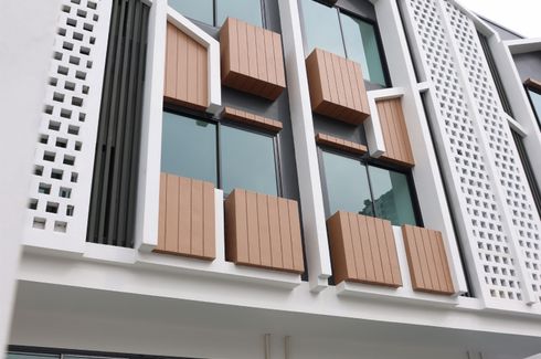 4 Bedroom Townhouse for sale in Thai Ban Mai, Samut Prakan