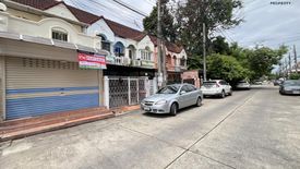 3 Bedroom Townhouse for sale in Nuan Chan, Bangkok