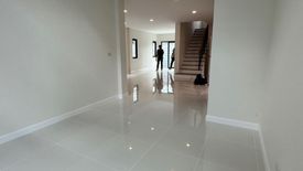 4 Bedroom Townhouse for rent in Saphan Sung, Bangkok