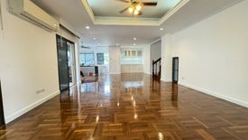 4 Bedroom House for rent in Khlong Toei Nuea, Bangkok near MRT Sukhumvit