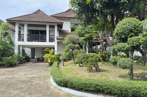 4 Bedroom House for rent in Khlong Toei Nuea, Bangkok near MRT Sukhumvit