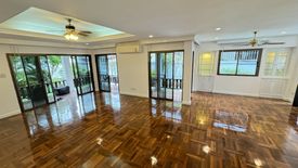 4 Bedroom House for rent in Khlong Toei Nuea, Bangkok near MRT Sukhumvit