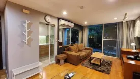 2 Bedroom Condo for sale in Bang Lamphu Lang, Bangkok near BTS Saphan Taksin