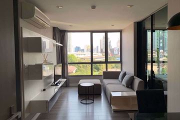 1 Bedroom Condo for rent in The Room Sukhumvit 40, Phra Khanong, Bangkok near BTS Ekkamai