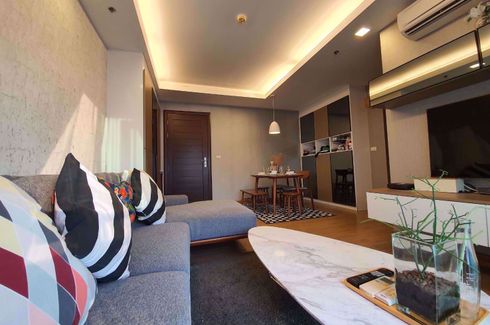2 Bedroom Condo for sale in Thru Thonglor, Bang Kapi, Bangkok near MRT Phetchaburi