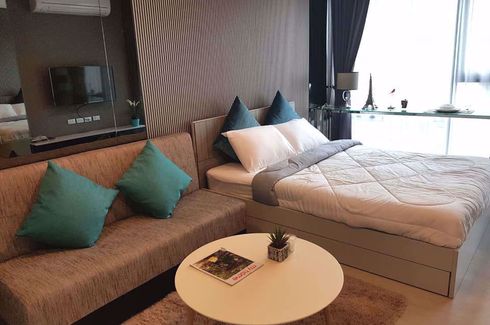 1 Bedroom Condo for sale in Rhythm Sukhumvit 36 - 38, Phra Khanong, Bangkok near BTS Thong Lo