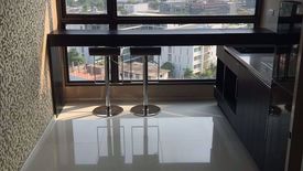 1 Bedroom Condo for sale in Rhythm Sukhumvit 44/1, Phra Khanong, Bangkok near BTS Phra Khanong