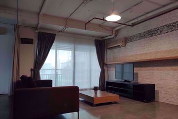 2 Bedroom Condo for rent in Khlong Toei Nuea, Bangkok near MRT Phetchaburi