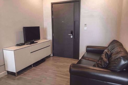 1 Bedroom Condo for rent in The Room Rama 4, Rong Mueang, Bangkok near MRT Hua Lamphong