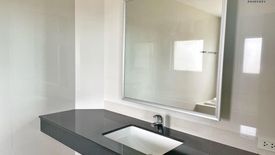 1 Bedroom Apartment for rent in P.W.T. Mansion, Khlong Toei, Bangkok near MRT Queen Sirikit National Convention Centre