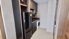 1 Bedroom Condo for sale in Si Phraya, Bangkok near MRT Sam Yan