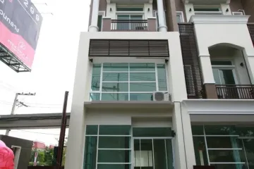 3 Bedroom Townhouse for sale in Premium Place Ekamai - Rarm Intra 2, Nuan Chan, Bangkok